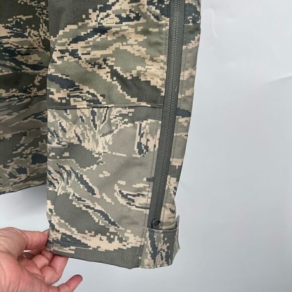 Proper International Green Camouflage Cargo Trousers Utility Pants Large NWT - Picture 3 of 10